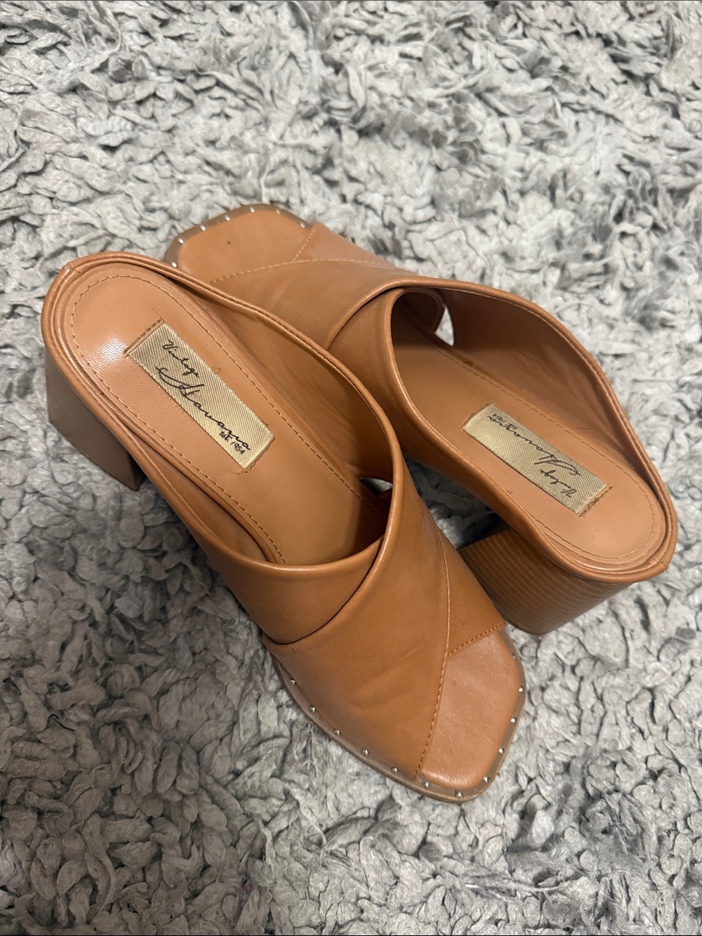 Vintage Havana Tan Leather Platform Mule Slides